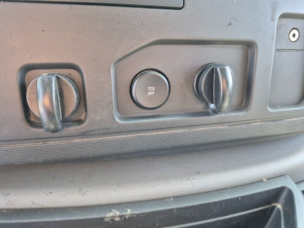 Used 2014 Ford E-350 and Econoline 350 Super Duty w/ Power Group image 22