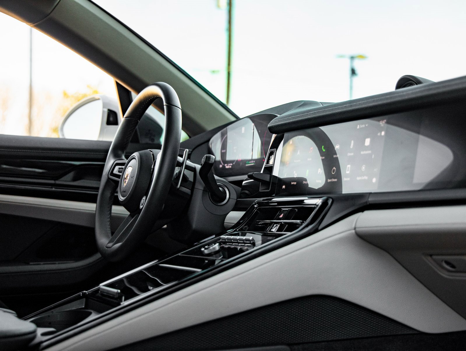 Certified 2025 Porsche Panamera 4 image 46