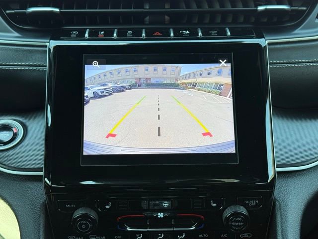Used 2024 Jeep Grand Cherokee Altitude AWD/4WD image 37