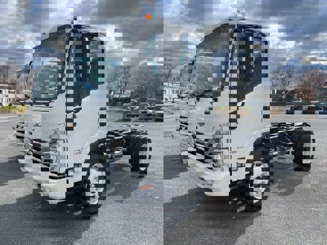 New 2025 Chevrolet Low Cab Forward image 3