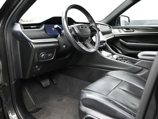 Used 2022 Jeep Grand Cherokee L Overland w/ Luxury Tech Group IV image 24