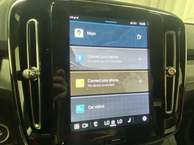 Certified 2025 Volvo XC40 B5 Ultra w/ Protection Package Premier image 17