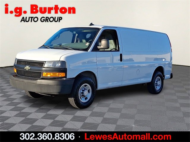 Used 2019 Chevrolet Express 2500 image 3