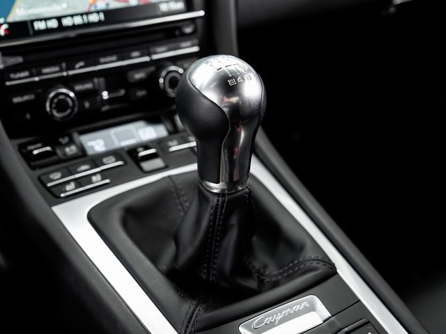 Used 2016 Porsche Cayman image 17