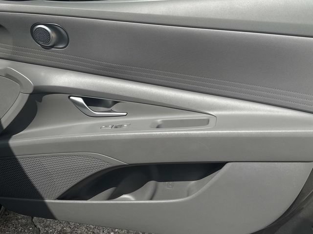 Used 2024 Hyundai Elantra SEL FWD image 19