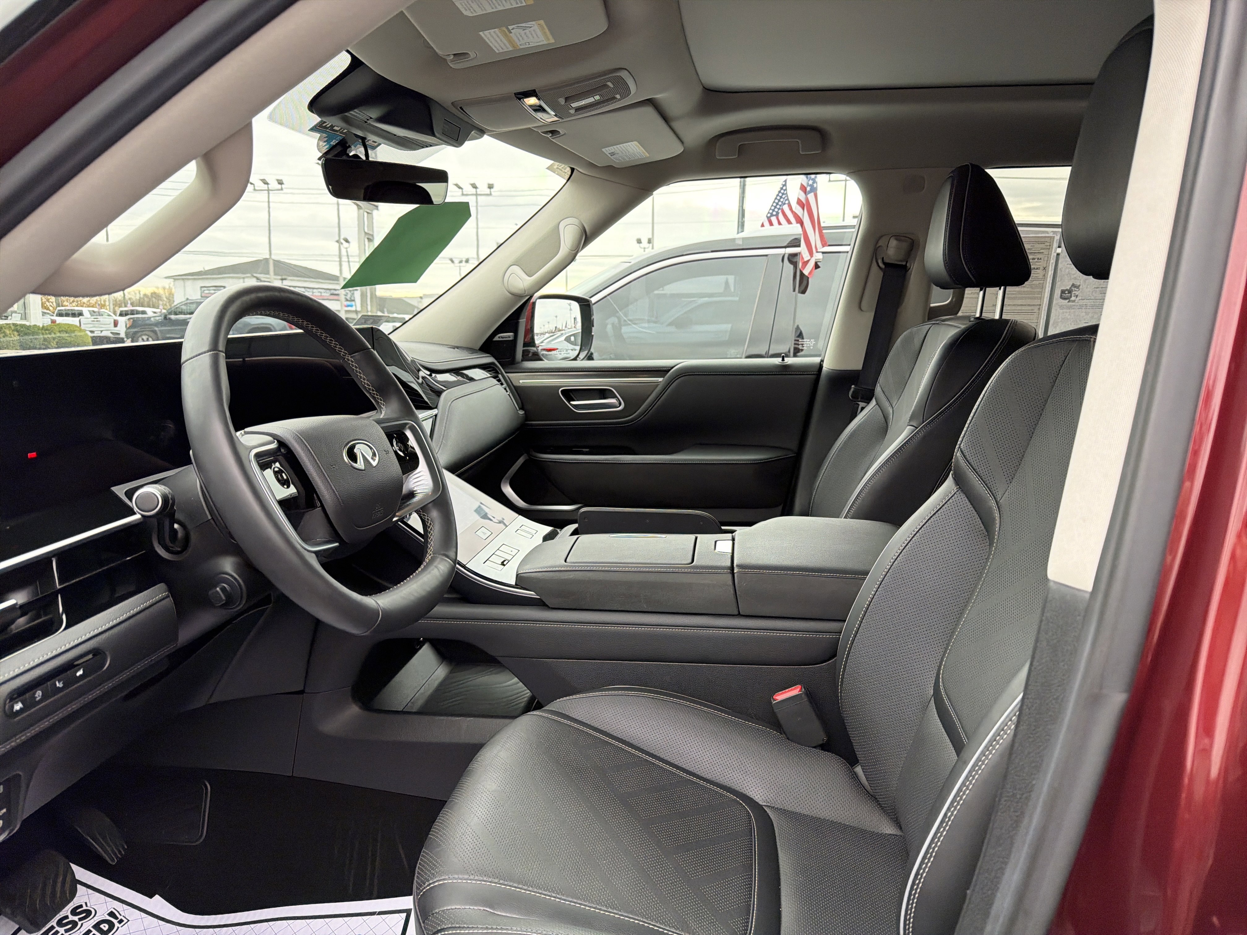 Used 2025 INFINITI QX80 Luxe image 11