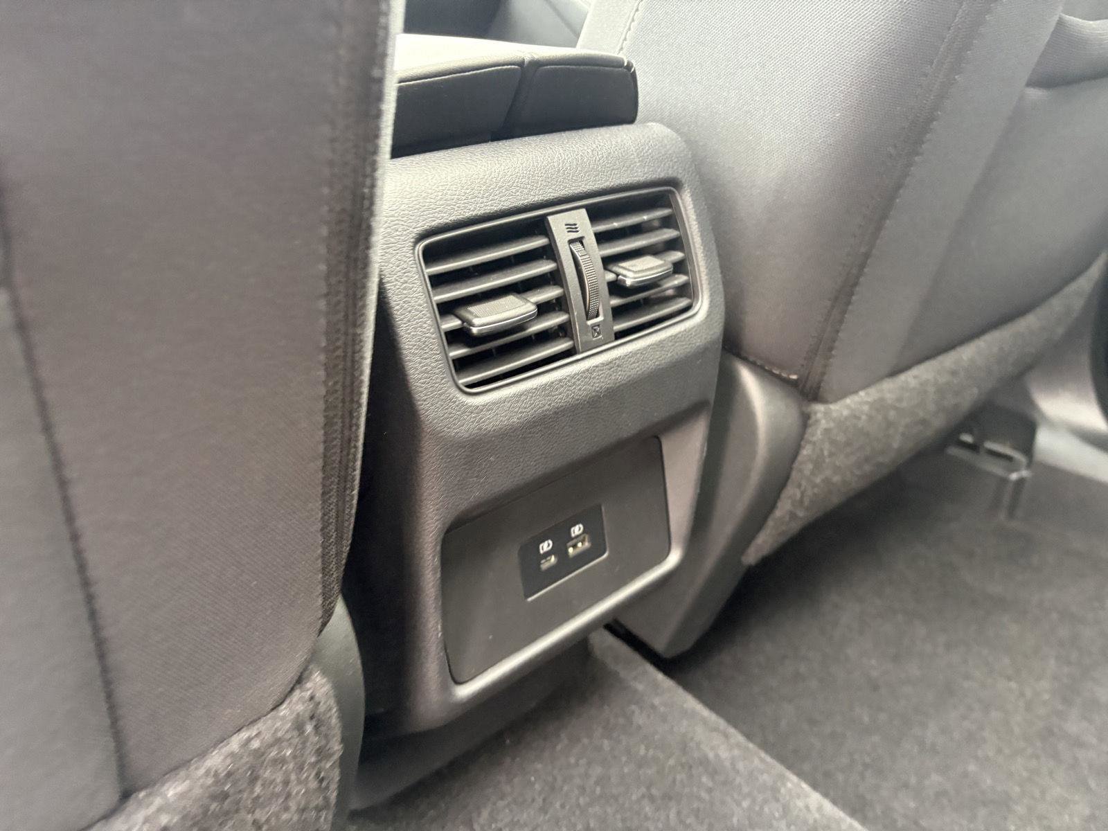 Used 2021 Nissan Rogue SV image 18