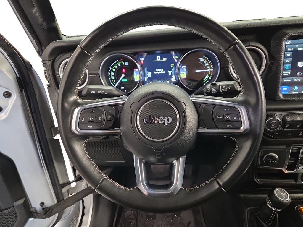Used 2023 Jeep Wrangler Unlimited Sahara w/ Cold Weather Group AWD/4WD image 12