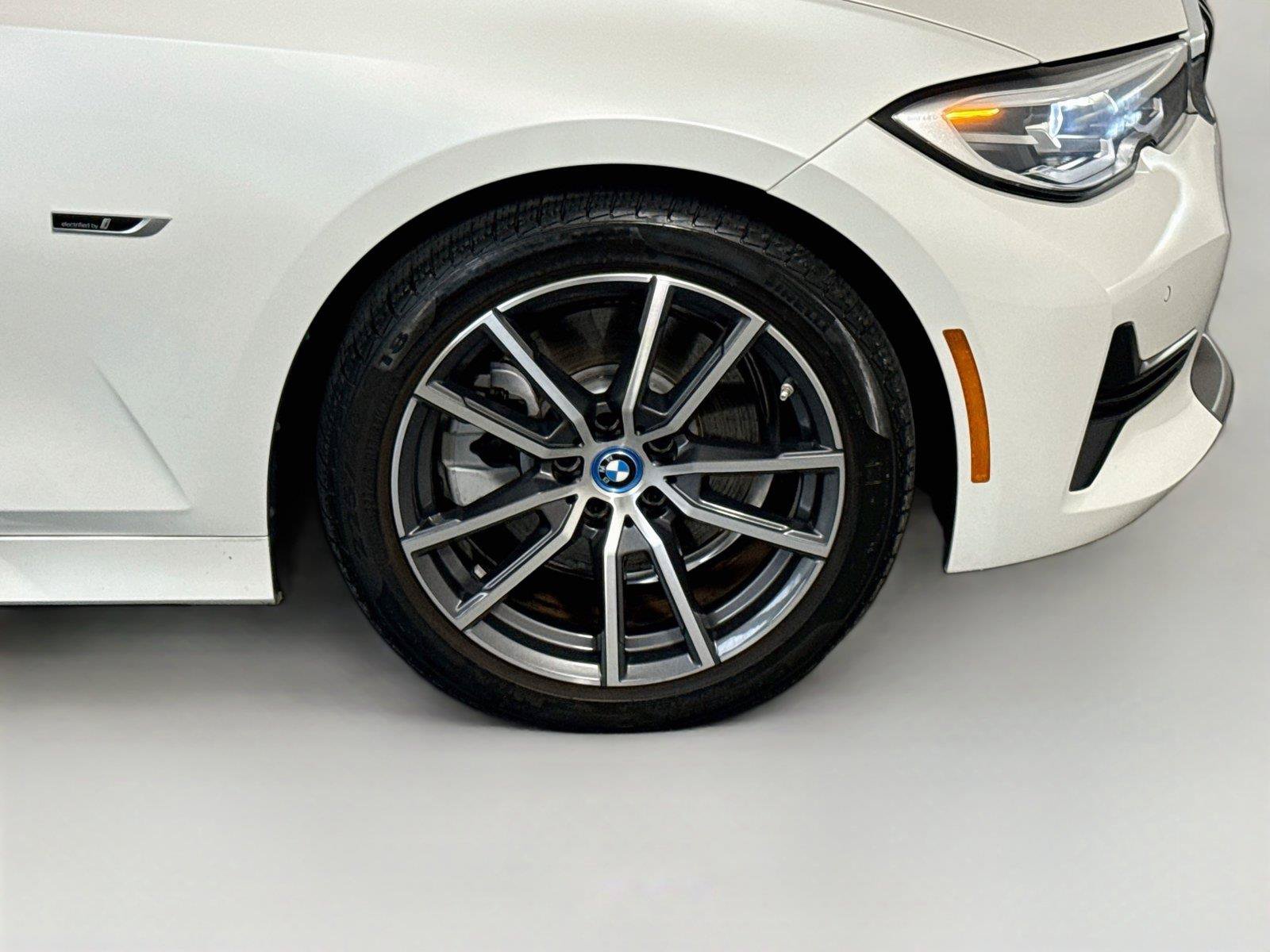 Used 2022 BMW 330e w/ Driving Assistance Package RWD image 40