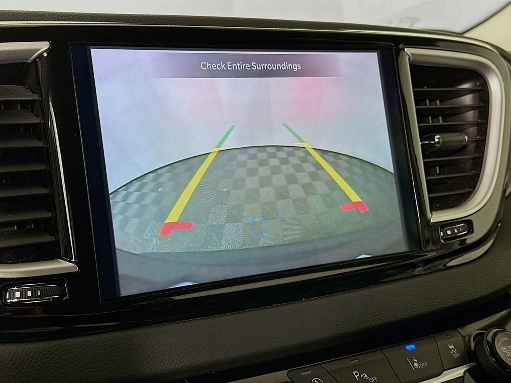 Certified 2023 Chrysler Pacifica Touring-L image 21
