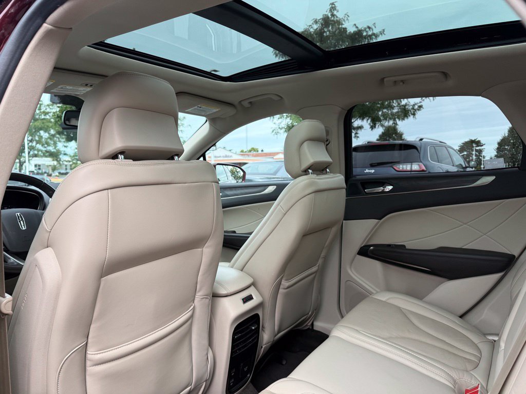 Used 2019 Lincoln MKC Reserve w/ MKC Climate Package AWD/4WD image 17