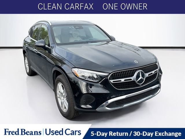 Used 2025 Mercedes-Benz GLC 300 4MATIC image 1