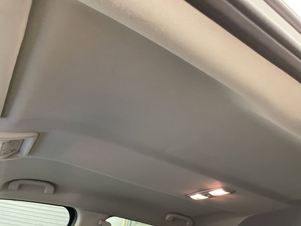 Used 2021 Nissan Titan SV w/ SV Convenience Package RWD image 18