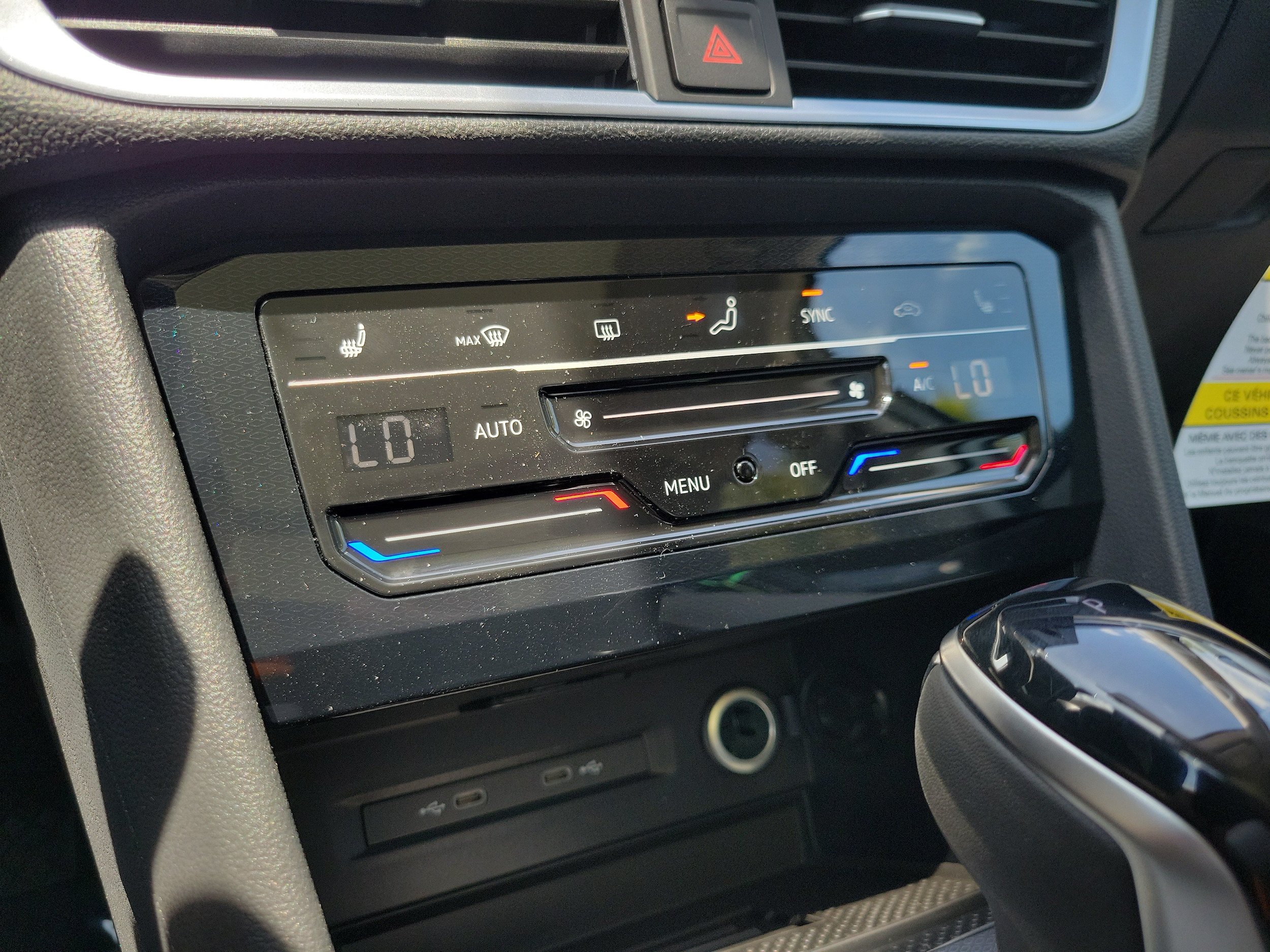 New 2026 Volkswagen Taos SE FWD image 25
