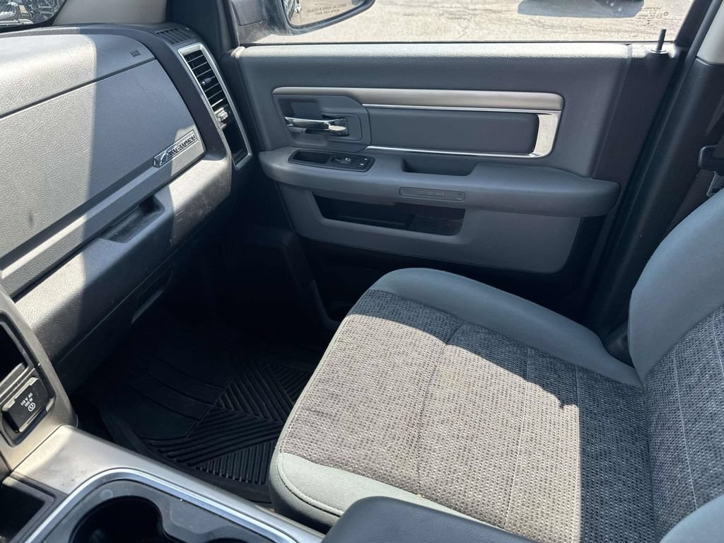 Used 2017 RAM 1500 Big Horn AWD/4WD image 33