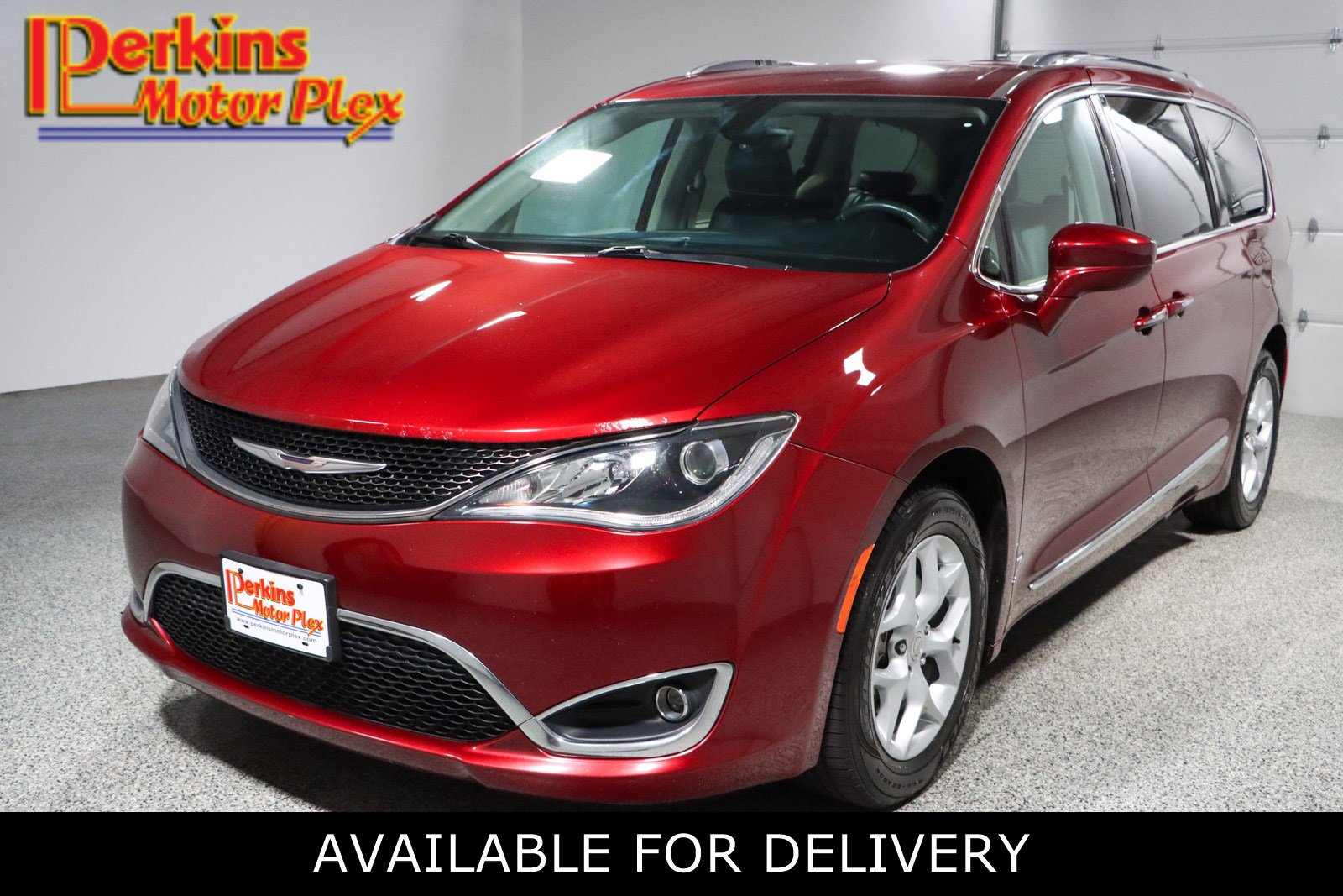 Used 2017 Chrysler Pacifica Touring-L Plus w/ Tire & Wheel Group