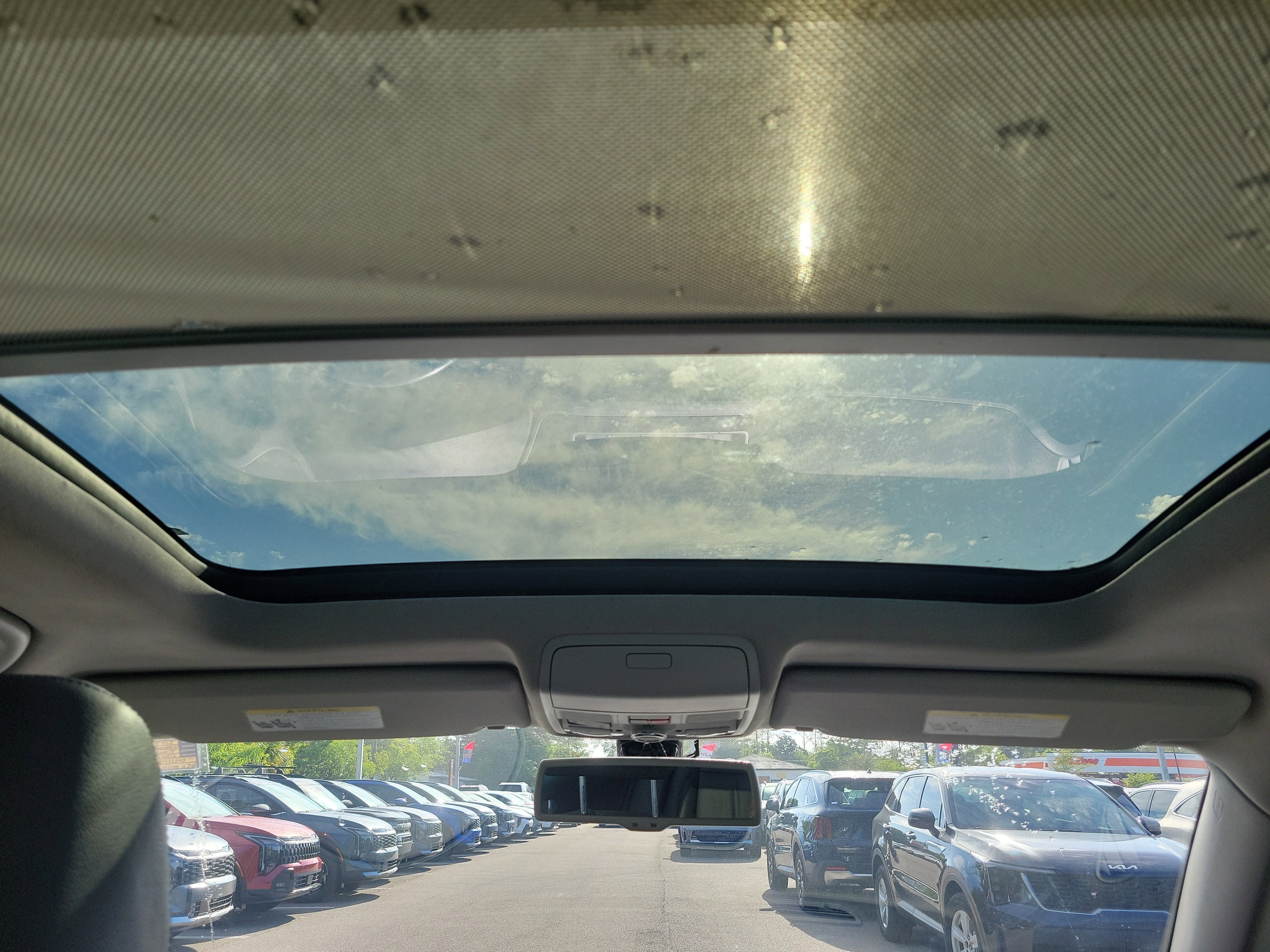 Used 2017 Volkswagen Tiguan SEL image 19