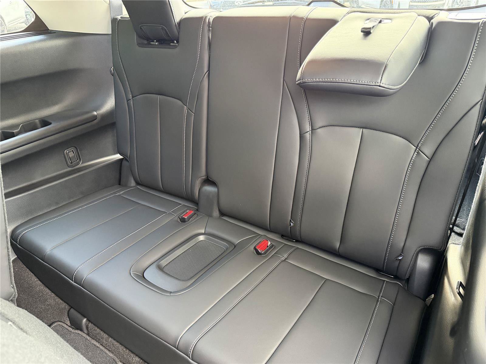 New 2027 INFINITI QX60 Luxe w/ Cargo Package FWD image 28