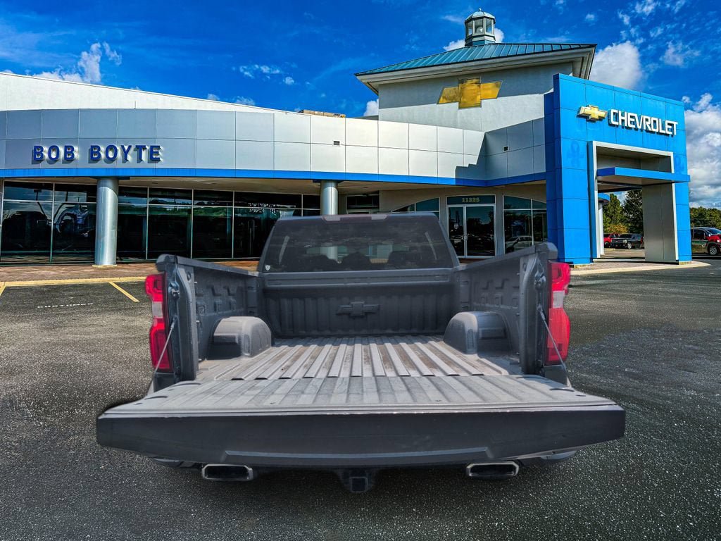 Used 2021 Chevrolet Silverado 1500 Custom Trail Boss w/ LPO, Dark Essentials Package AWD/4WD image 5