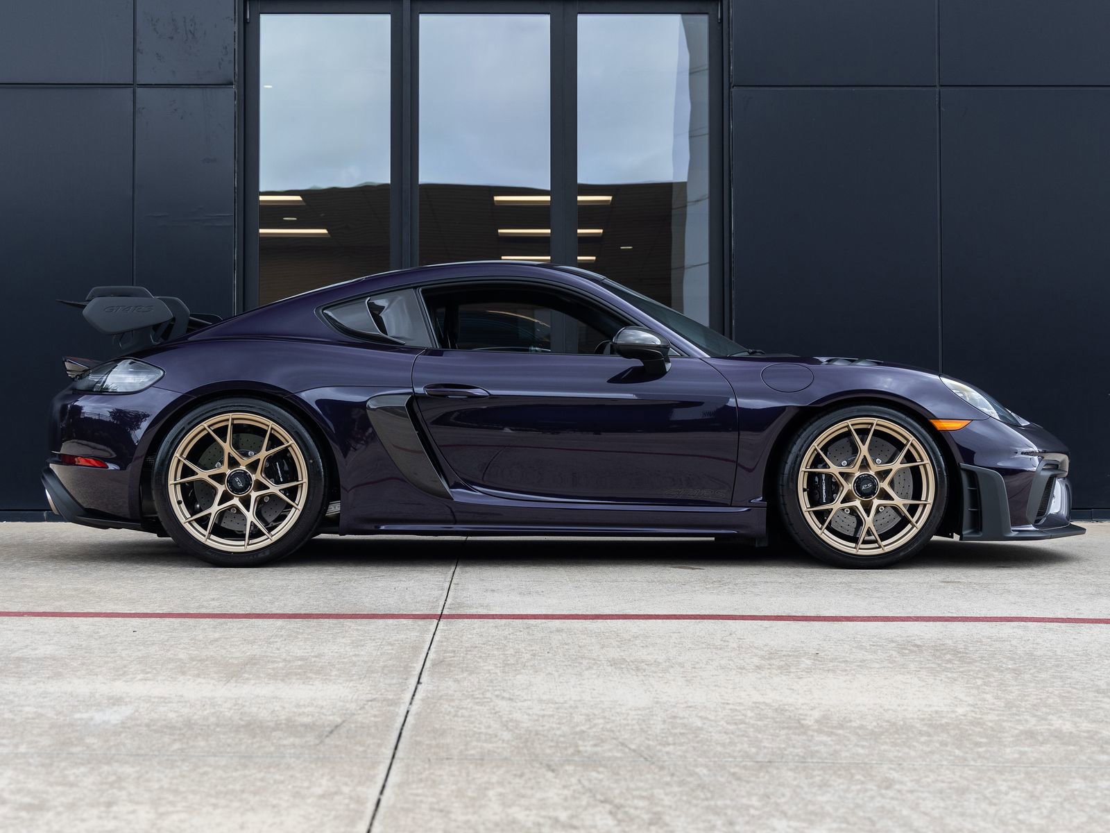 Certified 2025 Porsche 718 Cayman GT4 RS RWD image 12