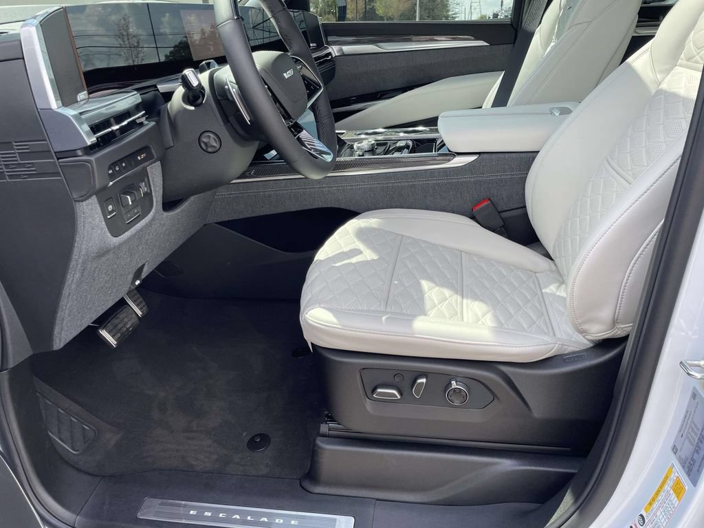 Used 2026 Cadillac Escalade V AWD/4WD image 22
