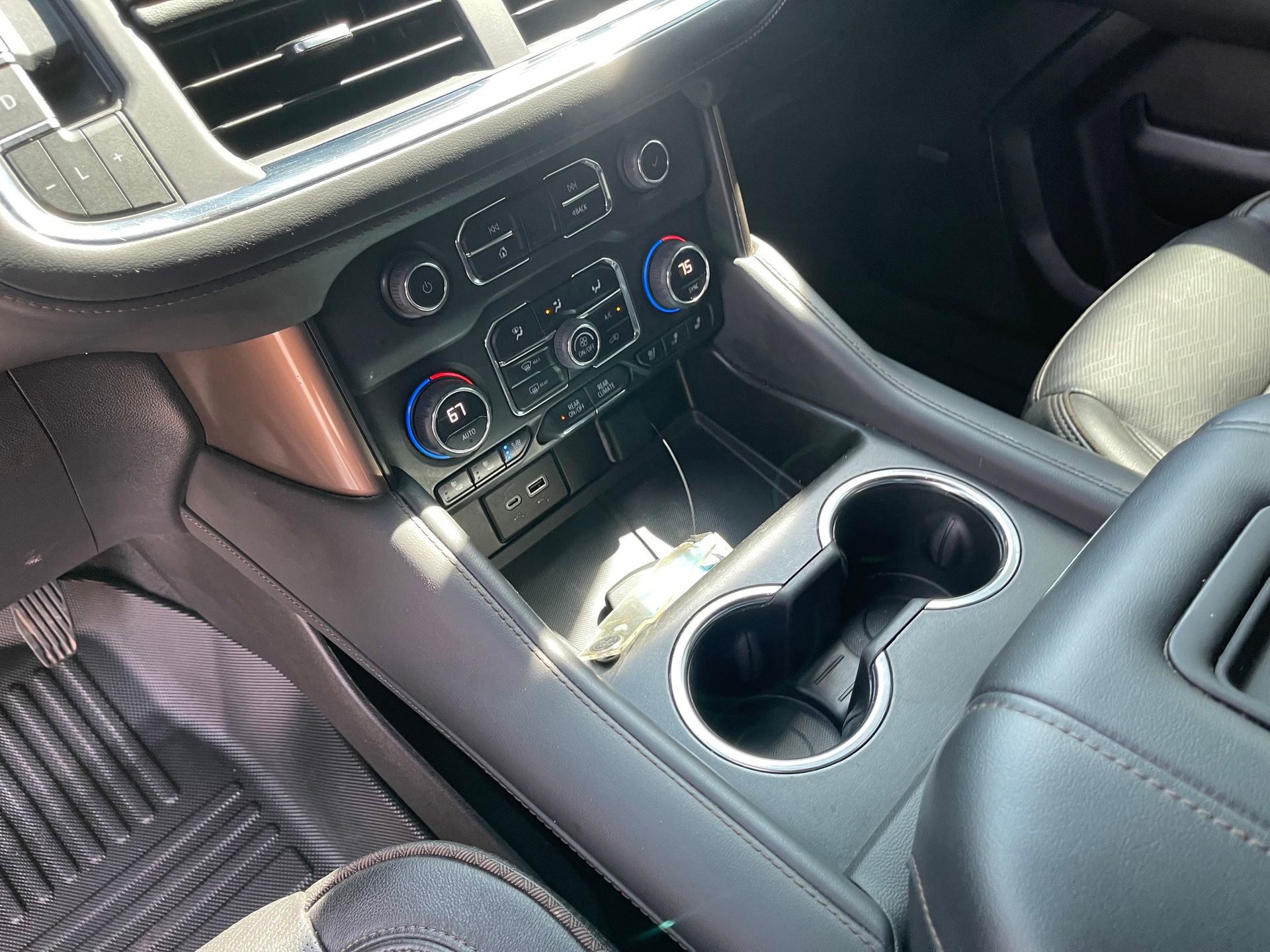 Used 2023 Chevrolet Tahoe High Country w/ Premium Package RWD image 18