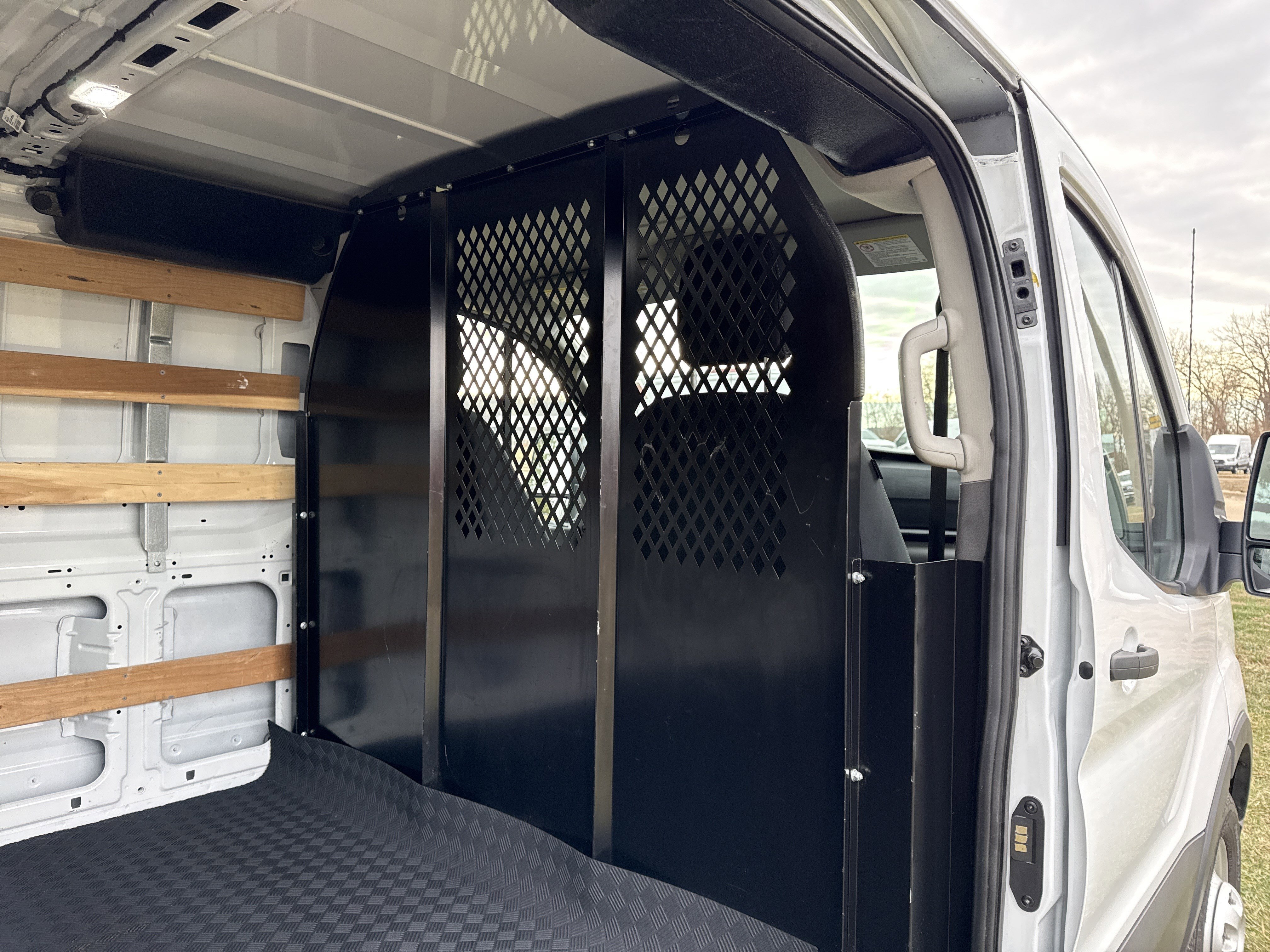 Used 2023 Ford Transit 250 Low Roof AWD w/ Exterior Upgrade Package image 9