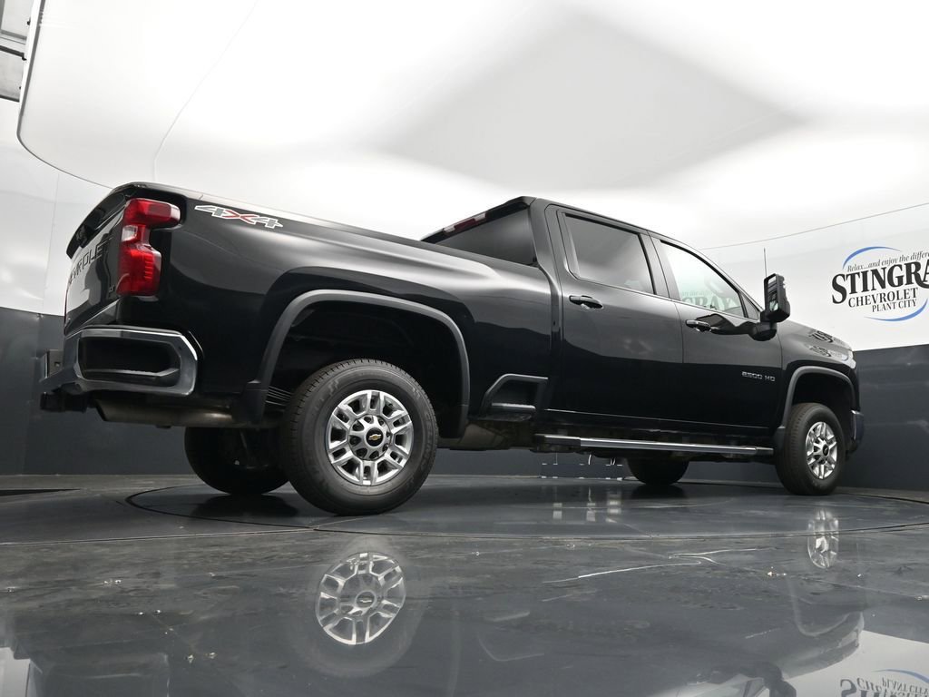 Used 2025 Chevrolet Silverado 2500 LT w/ Convenience Package image 23