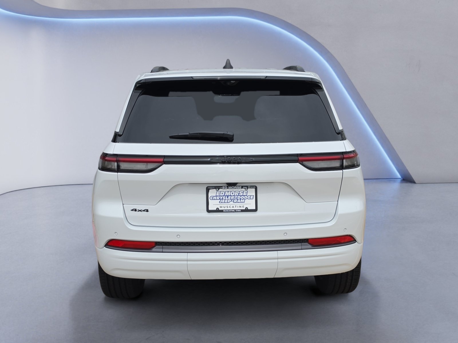New 2027 Jeep Grand Cherokee Limited AWD/4WD image 4