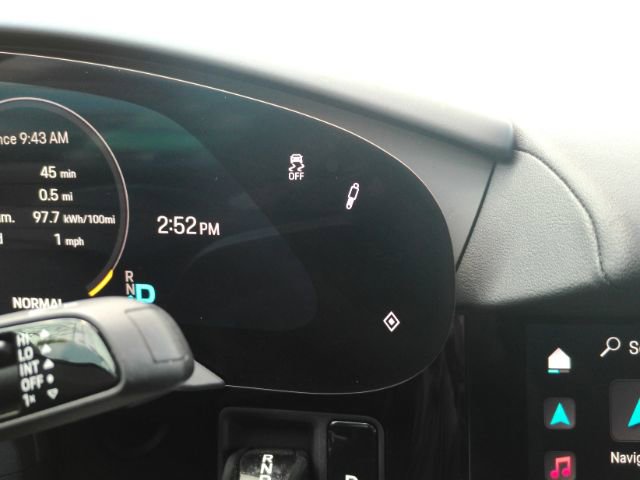 Used 2022 Porsche Taycan image 39