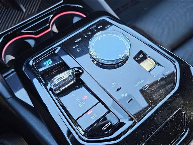 Certified 2025 BMW i5 xDrive40 w/ Executive Package image 17