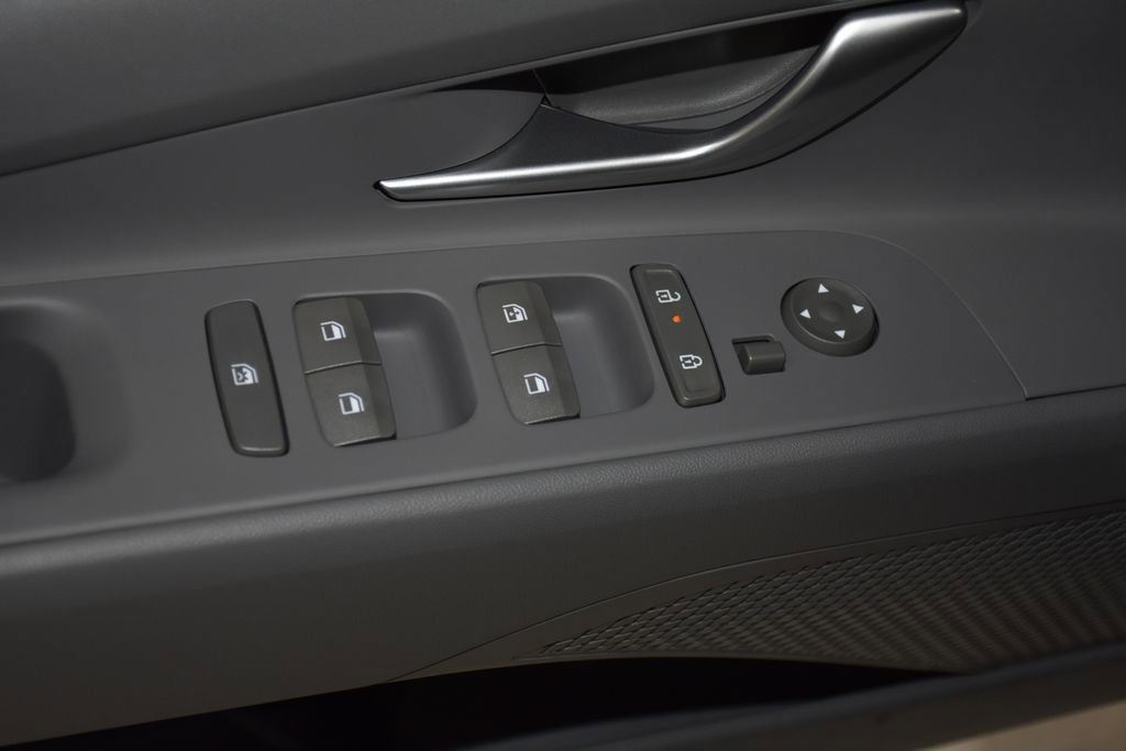 New 2026 Hyundai Elantra Sport image 22