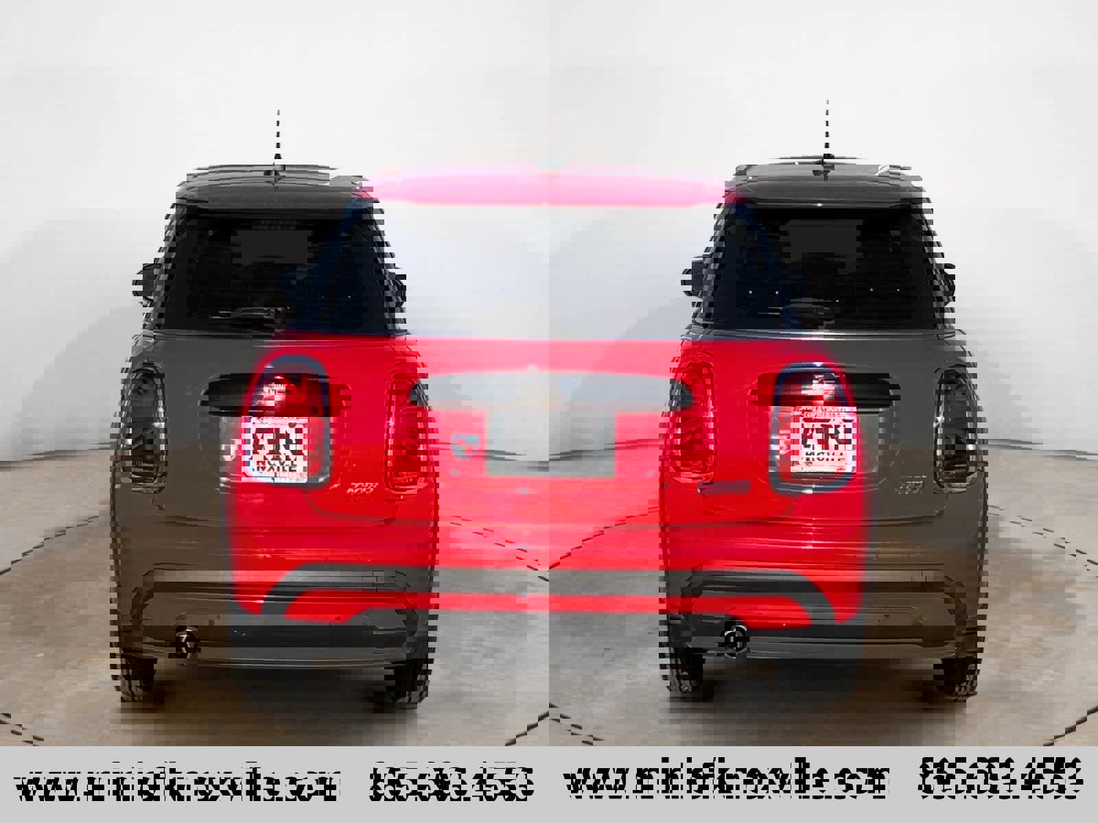 Used 2024 MINI Cooper 4-Door Hardtop image 4