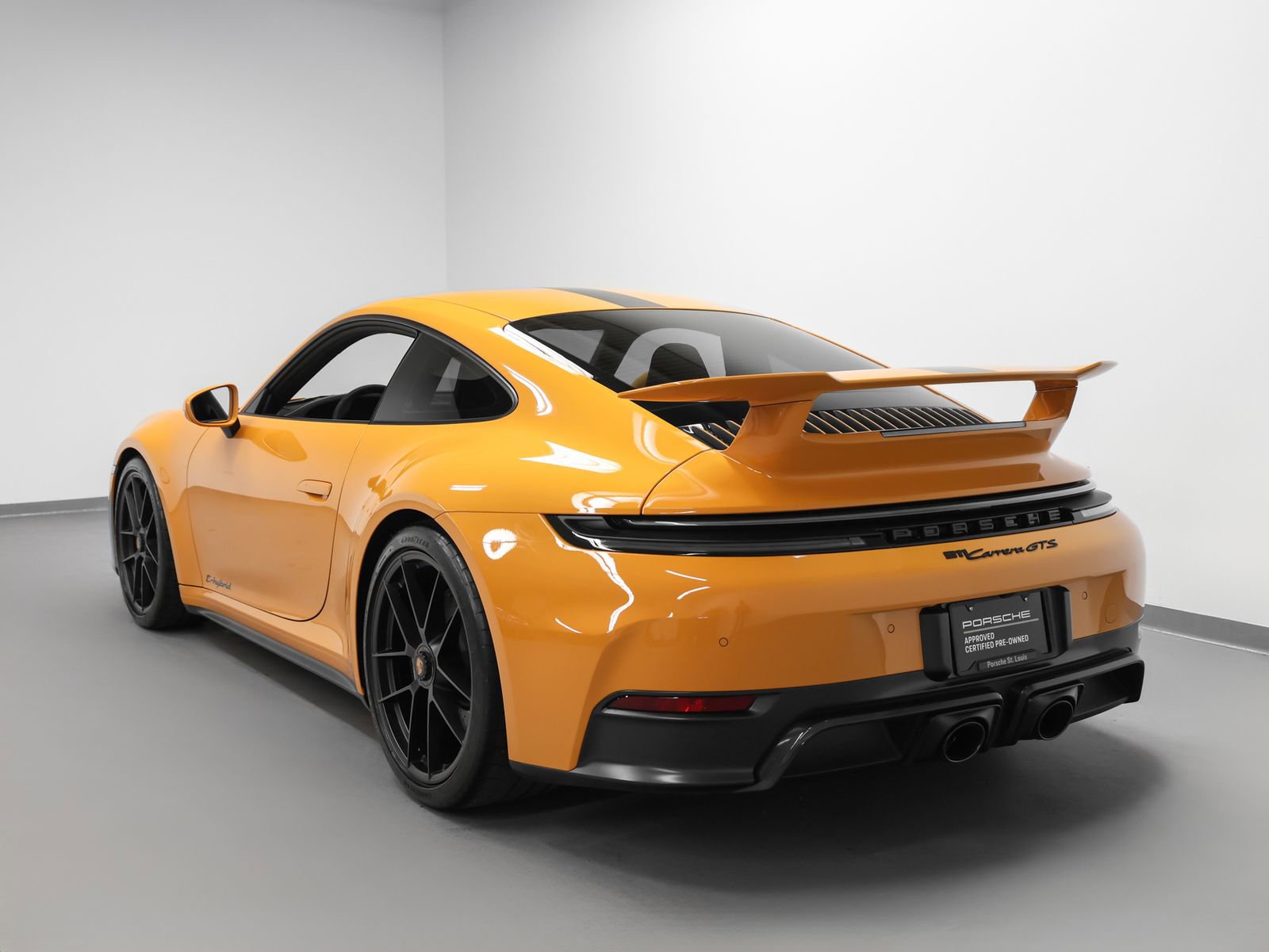 Certified 2025 Porsche 911 Carrera GTS image 3