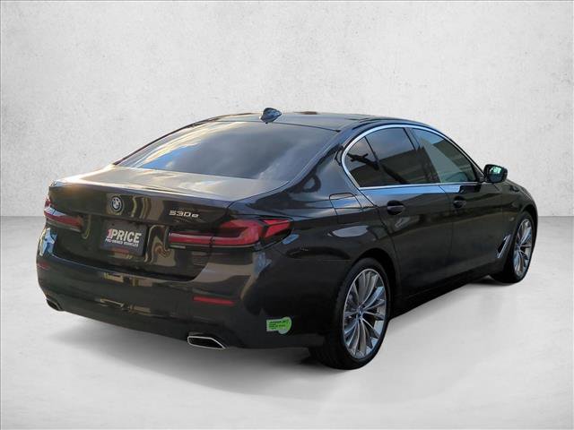 Used 2023 BMW 530e w/ Convenience Package image 5