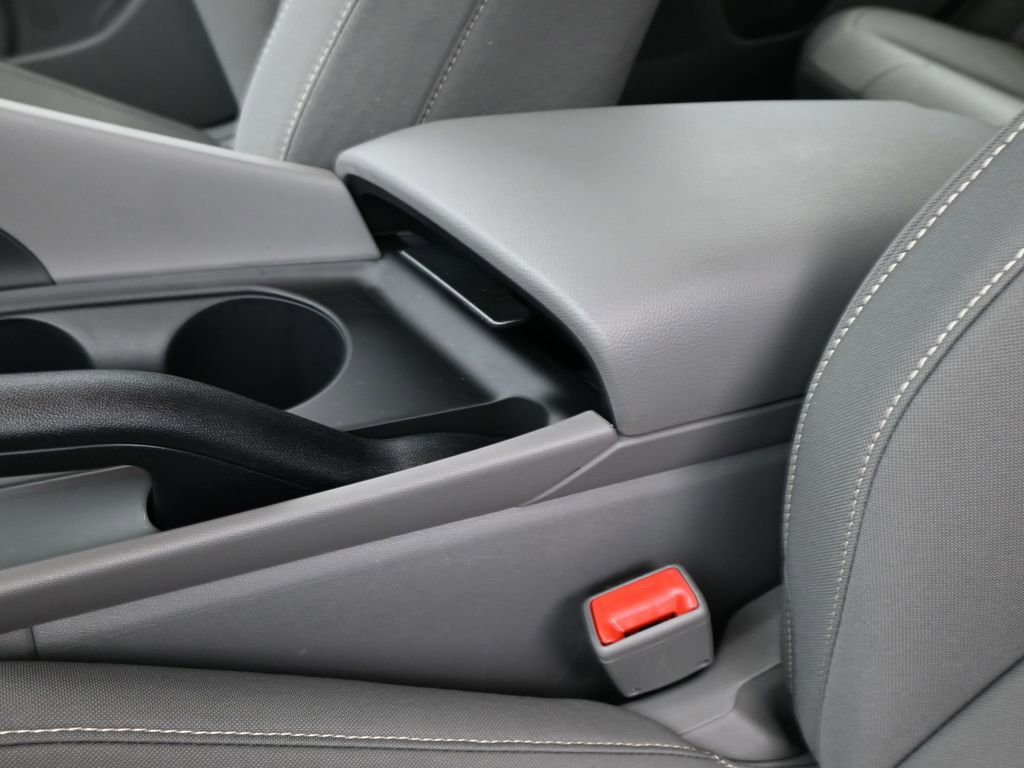Certified 2025 Hyundai Elantra Sport image 22