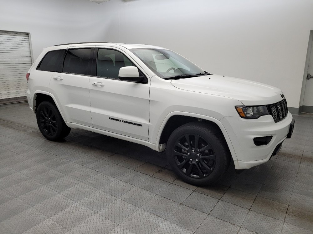 Used 2020 Jeep Grand Cherokee Altitude image 11