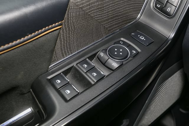 Used 2023 Ford F350 Platinum w/ Tremor Off-Road Package AWD/4WD image 37