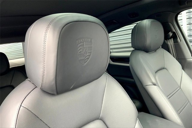 New 2026 Porsche Cayenne Coupe image 8