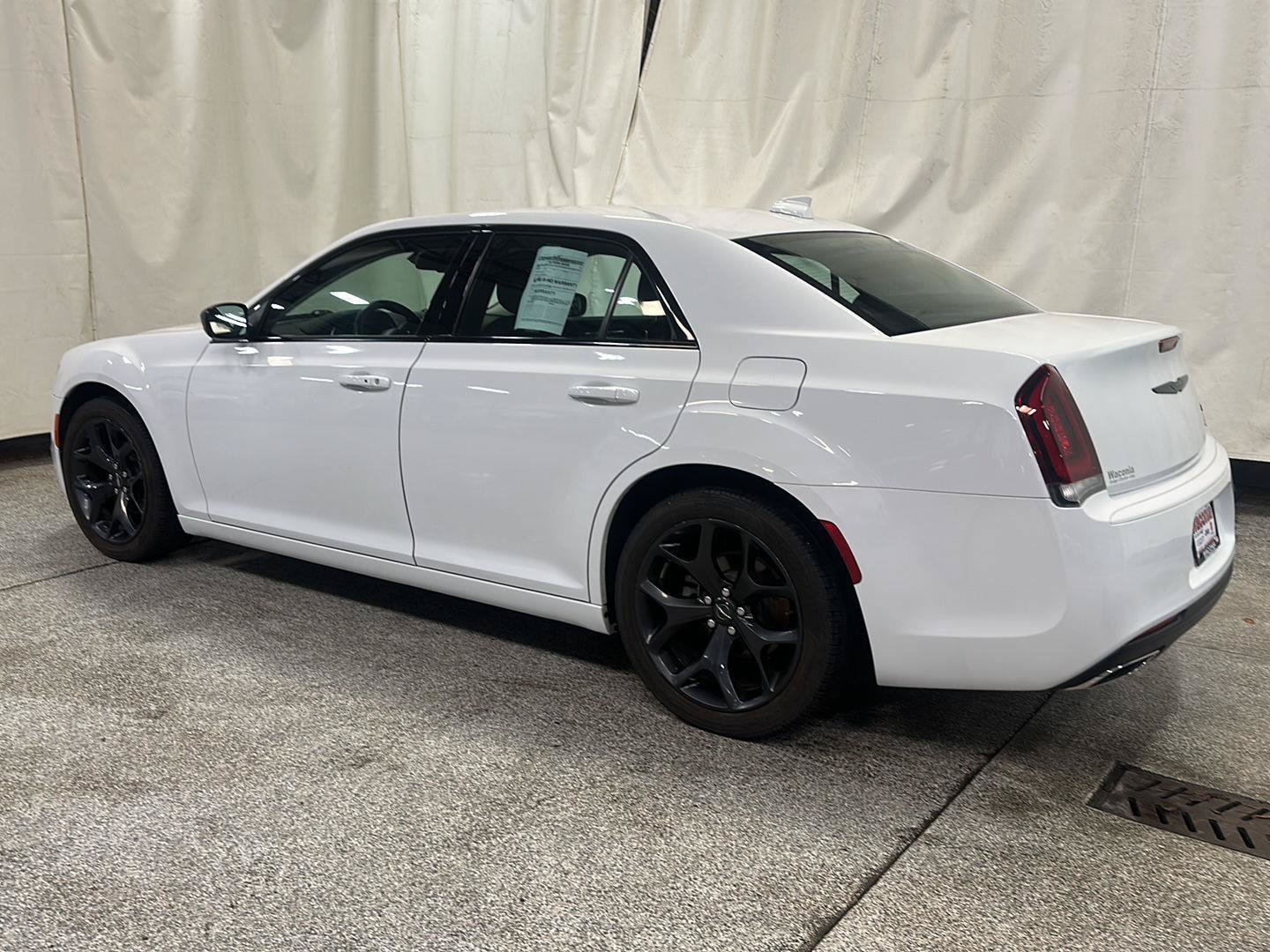 Used 2021 Chrysler 300 Touring w/ Sport Appearance Package RWD image 3