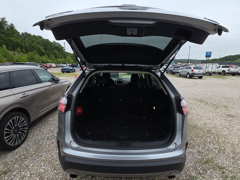 Used 2020 Ford Edge SEL w/ Cold Weather Package AWD/4WD image 14