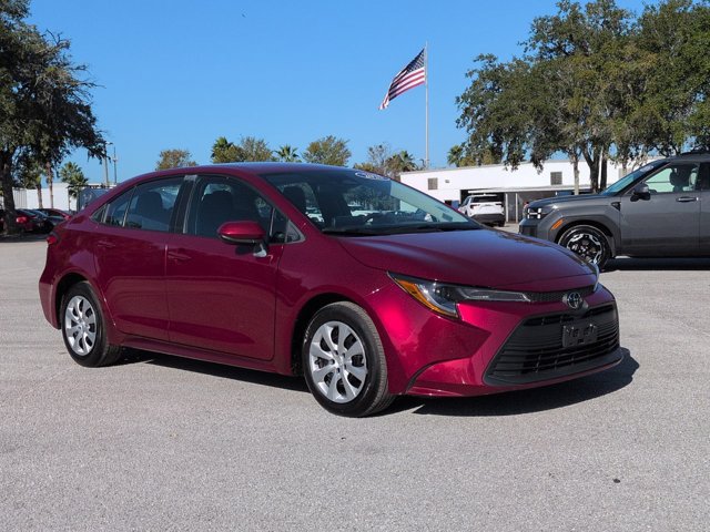 Used 2025 Toyota Corolla LE FWD image 2
