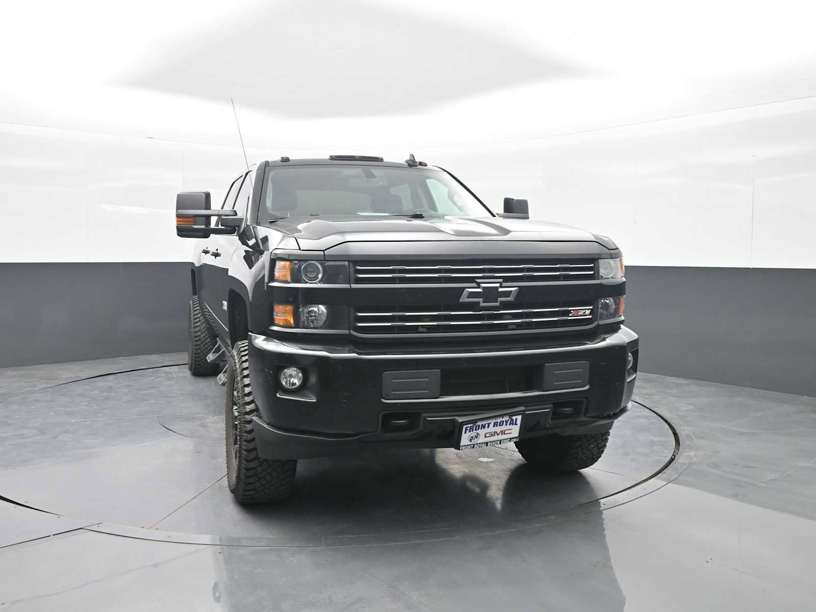 Used 2016 Chevrolet Silverado 2500 LT w/ Midnight Edition AWD/4WD image 2