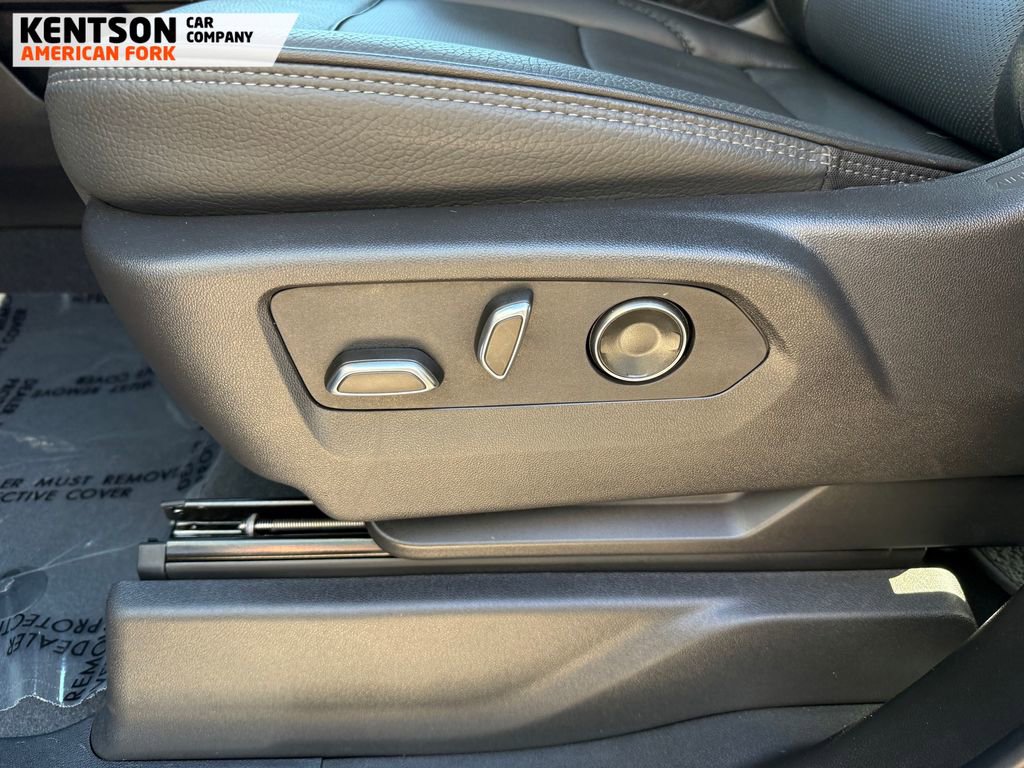 Used 2025 GMC Sierra 3500 Denali image 31