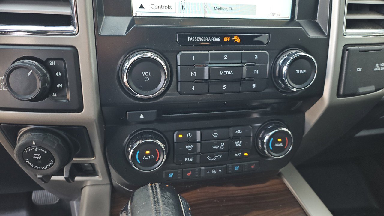 Used 2016 Ford F150 Lariat image 23