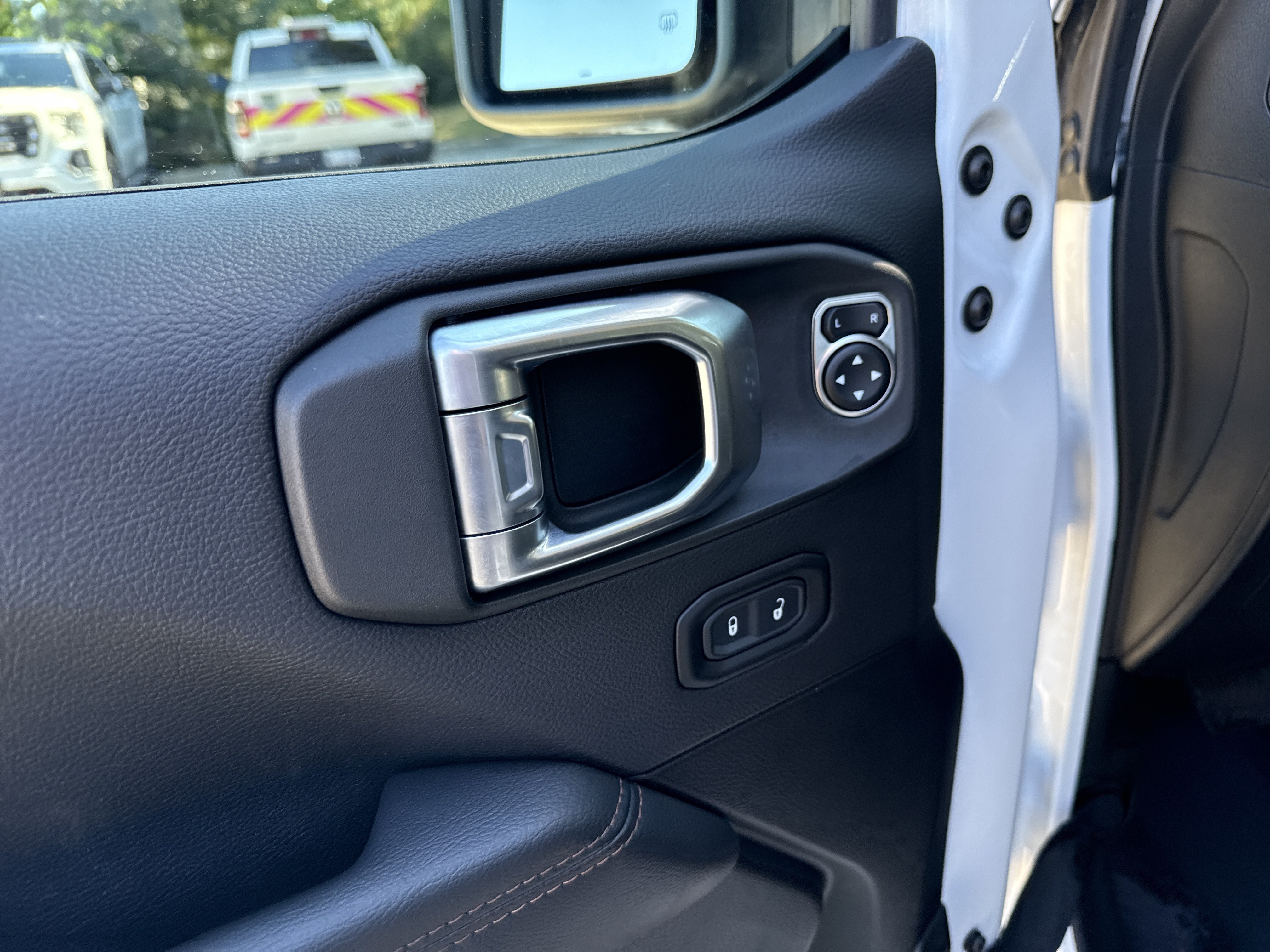 Used 2023 Jeep Wrangler Unlimited Rubicon 392 AWD/4WD image 14
