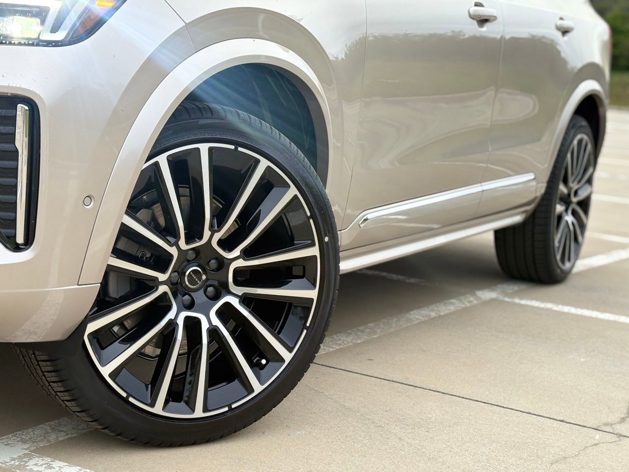 New 2026 Volvo XC90 B6 Ultra w/ Protection Package Premier AWD/4WD image 9