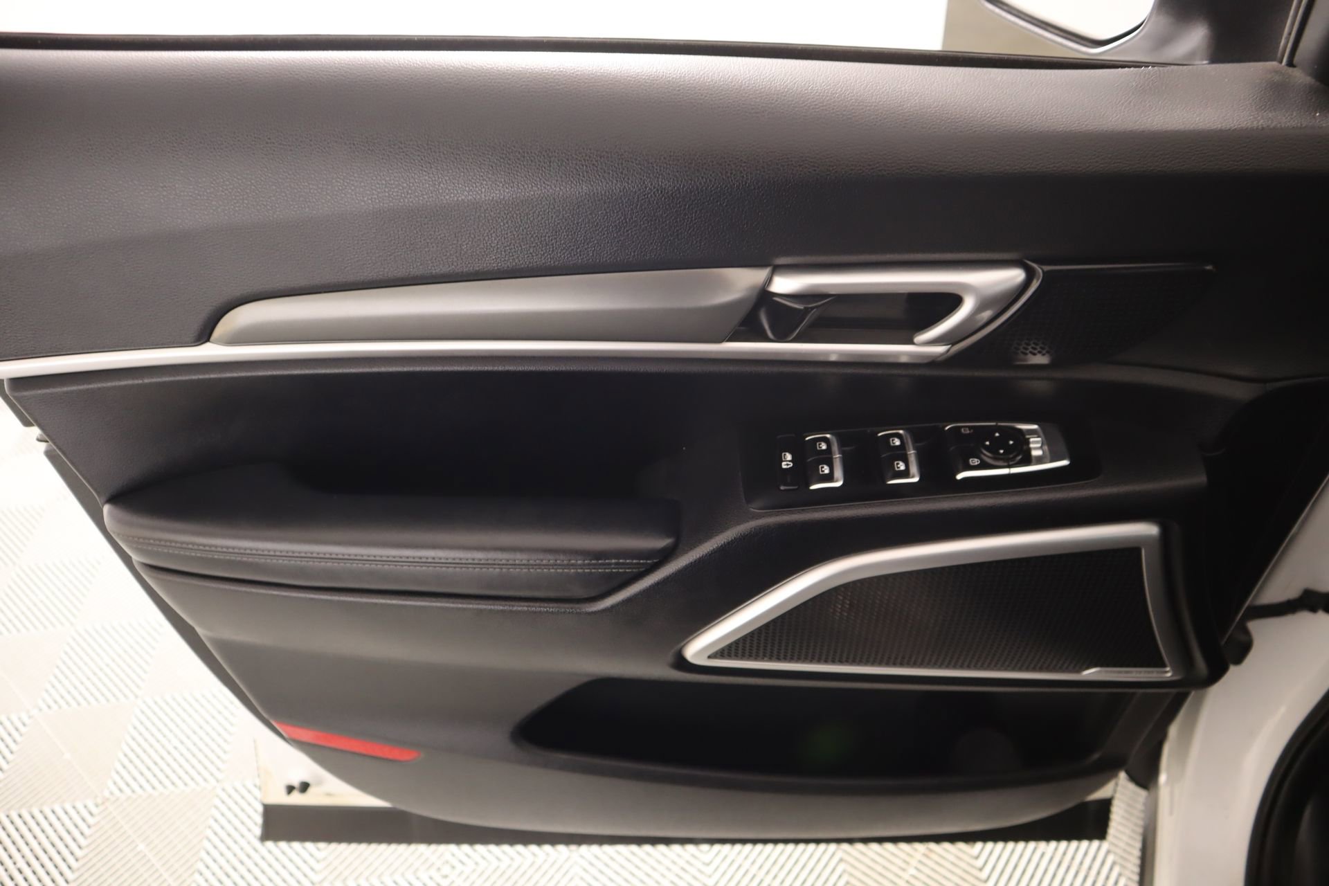 Used 2021 Kia Telluride LX image 16