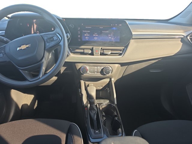 Used 2025 Chevrolet TrailBlazer LS w/ LS Convenience Package FWD image 12