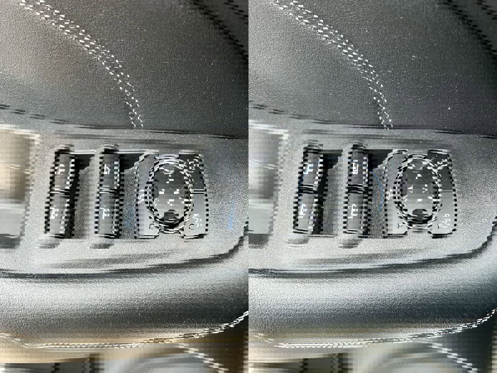 Used 2022 Ford Edge Titanium w/ Class II Trailer Tow Package image 17